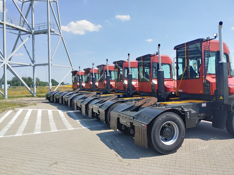 Kalmar T2i Terminal Tractor