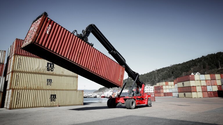 Osittain kuormattujen konttien käsittelijät