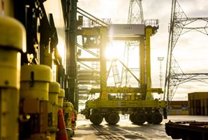 MPET, Antwerp, Belgium Kalmar Hybrid Straddle Carrier