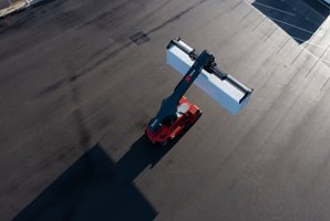 Kalmar ERG420-450 electric reachstacker Kalmar Electric Reachstacker