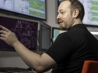 Satamien ja terminaalien kyberturvallisuus: Sääntely EU:ssa ja Yhdysvalloissa